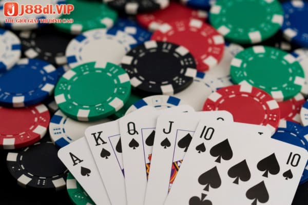 Thứ tự mạnh yếu các lá bài poker đổi thưởng